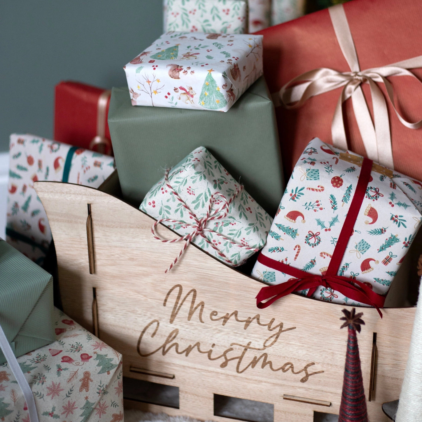 Festive Mistletoe Recycled Wrapping Paper - 5m Roll